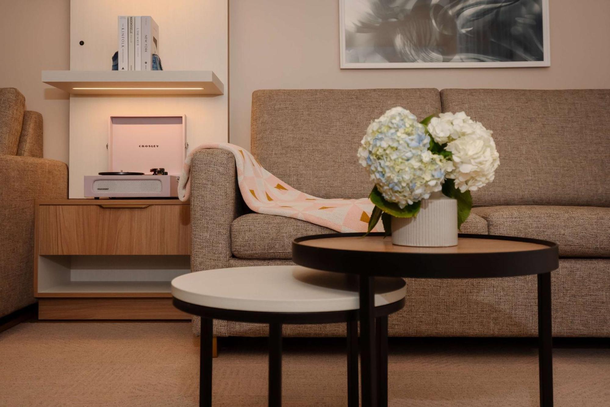 The Bentley Hotel Southampton, Part Of Jdv By Hyatt Extérieur photo